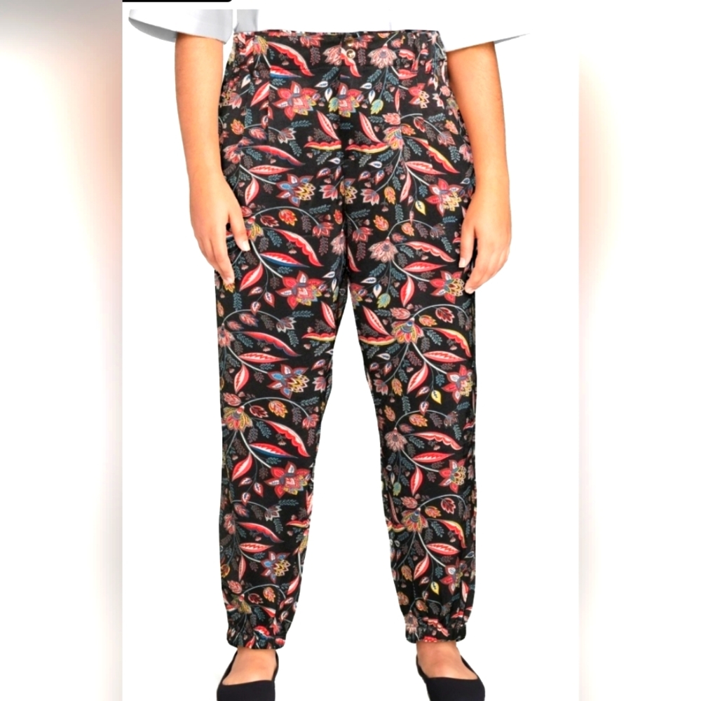🖤 TIME AND TRU FLORAL PANTS